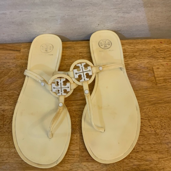 Tory Burch Woman’s Mini Miller Medallion Ivory Flip Flop - Picture 2 of 4